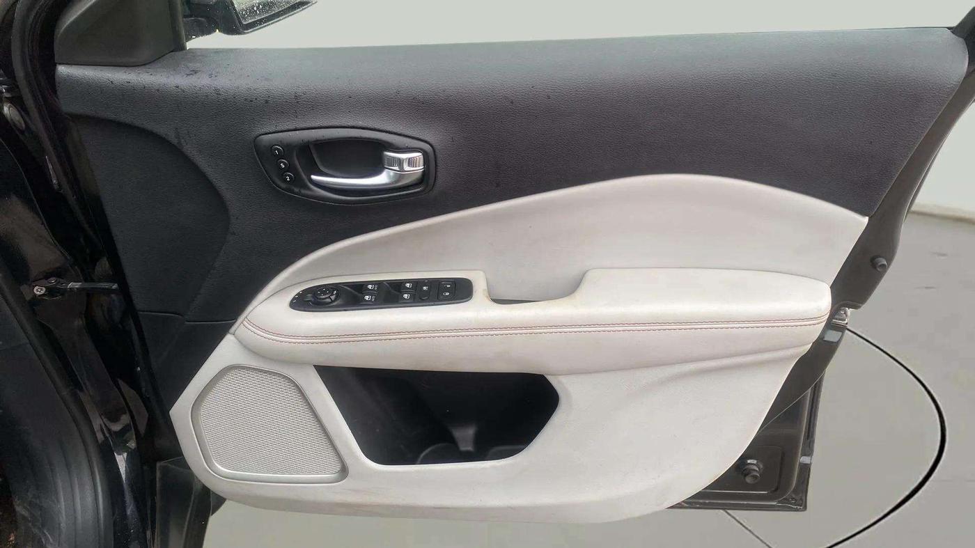 2019 Jeep Compass LIMITED PLUS PETROL AT, Petrol, Automatic, 44,927 km, Driver Side Door Panels Control