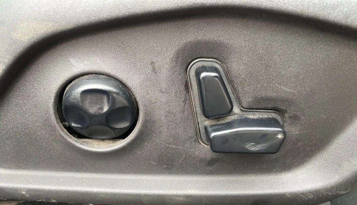 2019 Jeep Compass LIMITED PLUS PETROL AT, Petrol, Automatic, 45,233 km, Driver Side Adjustment Panel