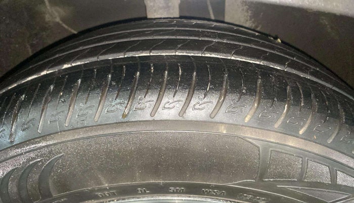 2022 KIA SONET HTX ANNIVERSARY EDITION 1.0 DCT, Petrol, Automatic, 16,897 km, Right Front Tyre Tread