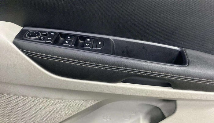 2022 KIA SONET HTX ANNIVERSARY EDITION 1.0 DCT, Petrol, Automatic, 16,897 km, Driver Side Door Panels Control