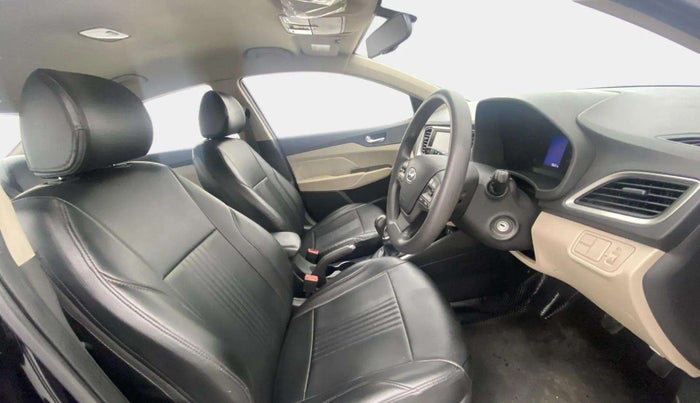2018 Hyundai Verna 1.6 VTVT SX, Petrol, Manual, 79,629 km, Right Side Front Door Cabin