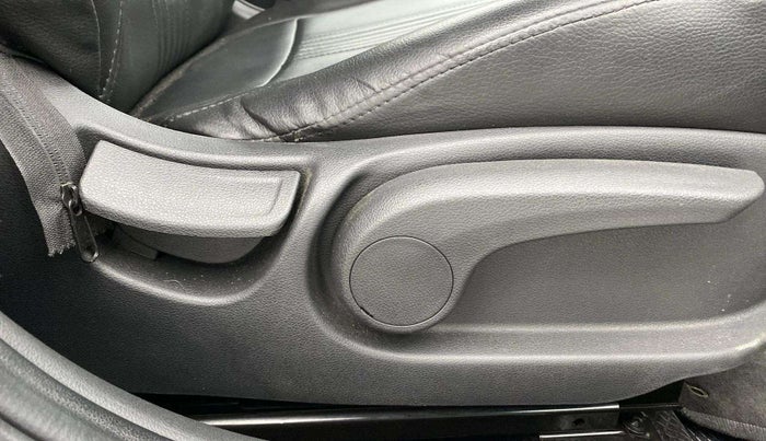 2018 Hyundai Verna 1.6 VTVT SX, Petrol, Manual, 79,629 km, Driver Side Adjustment Panel