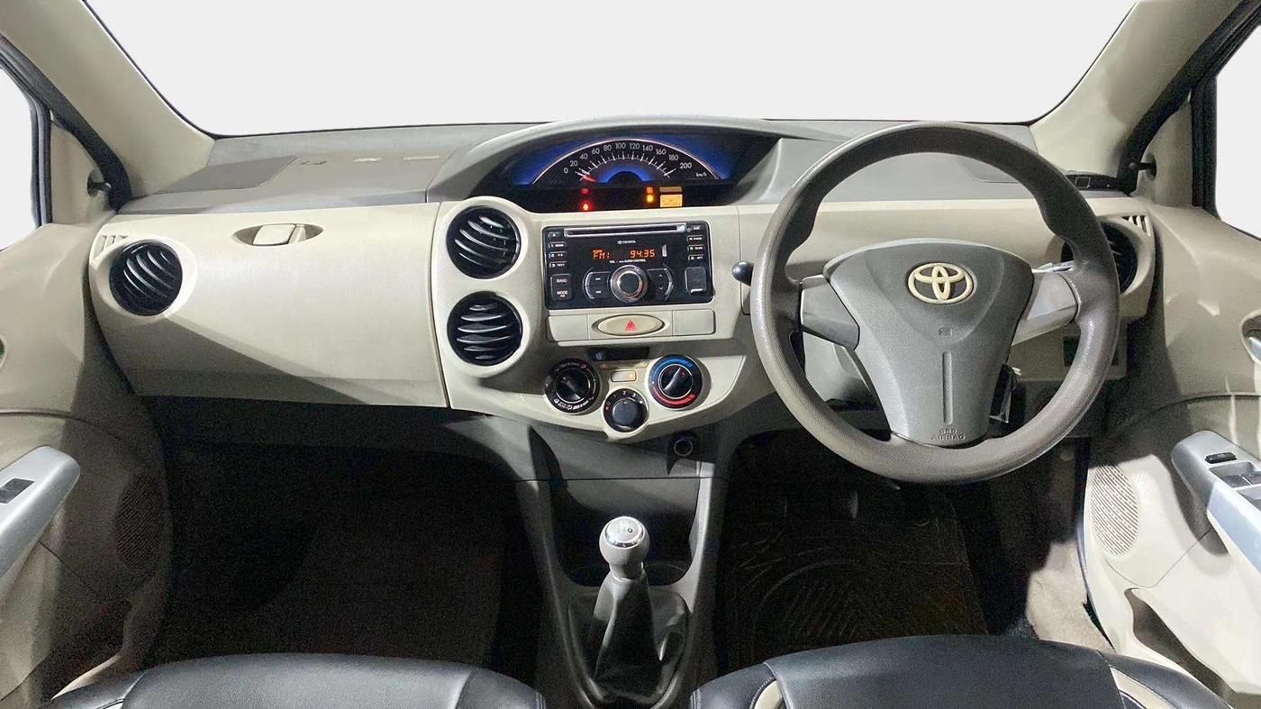 2014 Toyota Etios Liva G, Petrol, Manual, 44,152 km, Dashboard