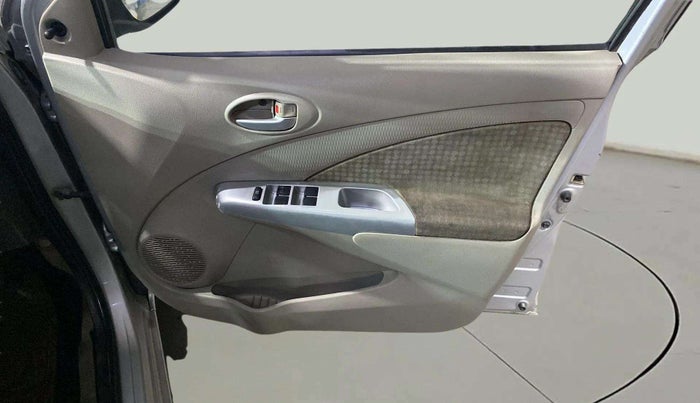 2014 Toyota Etios Liva G, Petrol, Manual, 44,120 km, Driver Side Door Panels Control