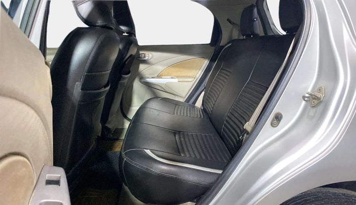 2014 Toyota Etios Liva G, Petrol, Manual, 44,120 km, Right Side Rear Door Cabin