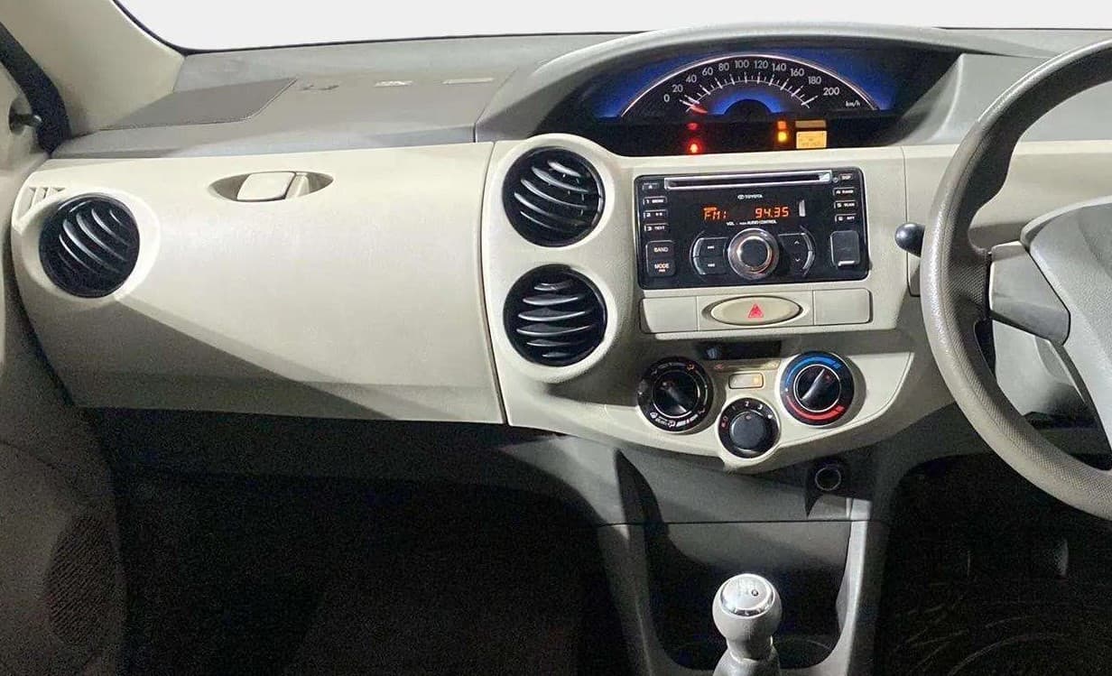 2014 Toyota Etios Liva G, Petrol, Manual, 44,152 km, Air Conditioner