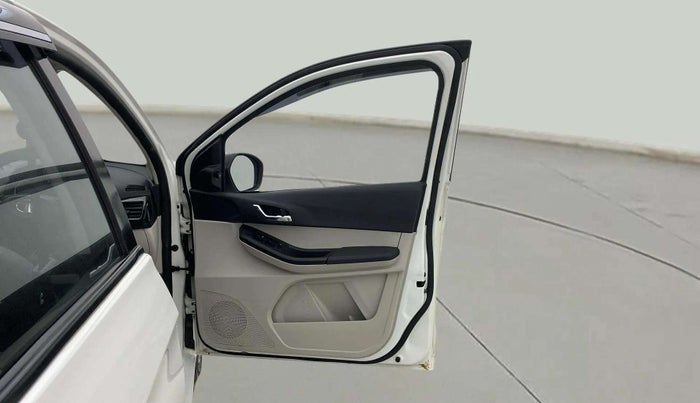 2023 Tata Tiago XZ PLUS CNG, CNG, Manual, 49,902 km, RHS Front Door