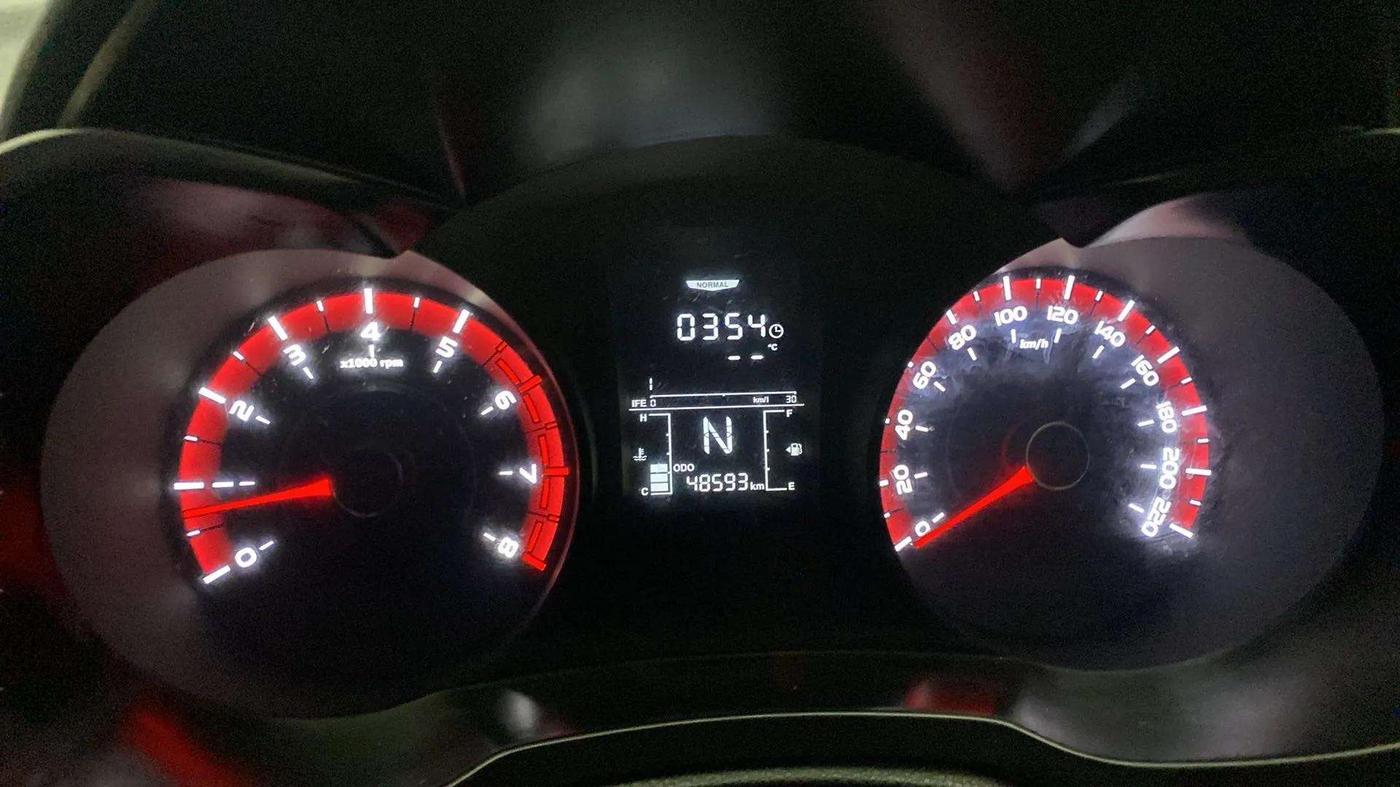 2019 Mahindra XUV300 W6 1.2 PETROL, Petrol, Manual, 48,619 km, Odometer Image
