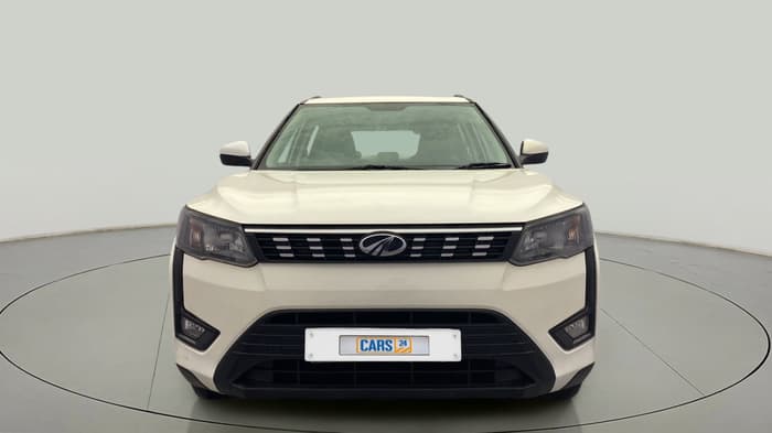 2019 Mahindra XUV300 W6 1.2 PETROL, Petrol, Manual, 48,619 km, Front