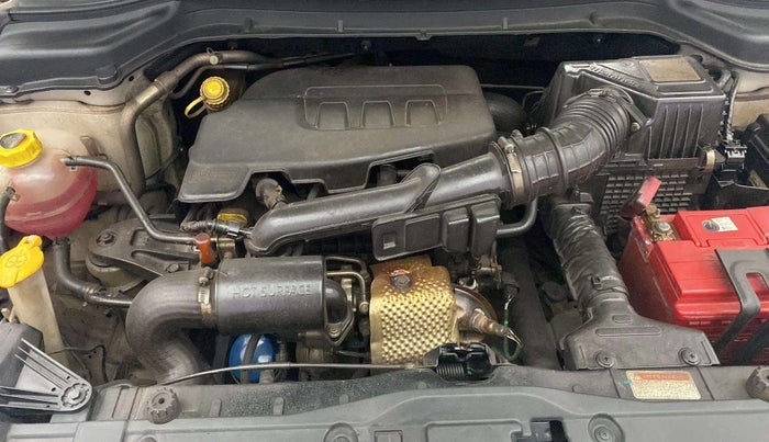 2019 Mahindra XUV300 W6 1.2 PETROL, Petrol, Manual, 48,577 km, Open Bonet
