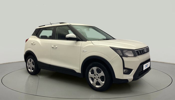 2019 Mahindra XUV300 W6 1.2 PETROL, Petrol, Manual, 48,577 km, Right Front Diagonal