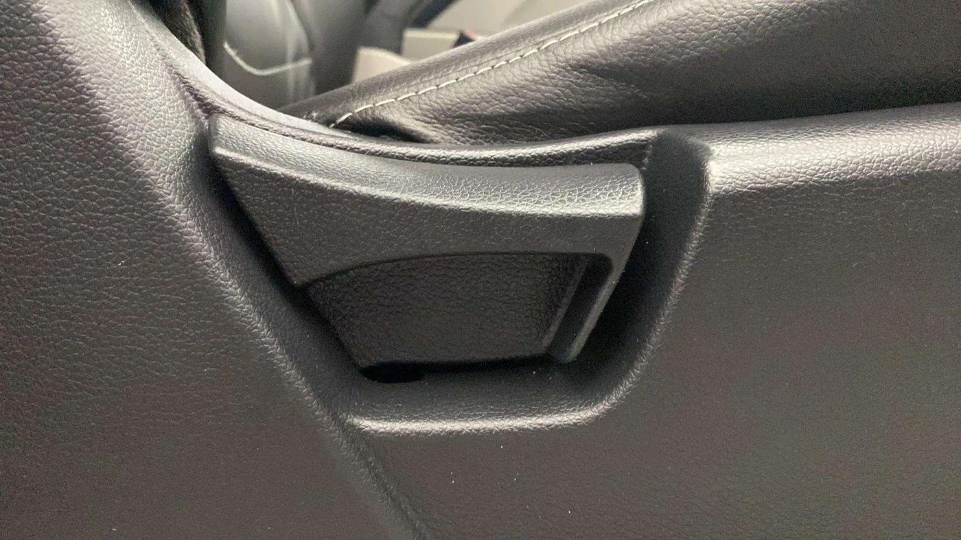 2019 Mahindra XUV300 W6 1.2 PETROL, Petrol, Manual, 48,619 km, Driver Side Adjustment Panel