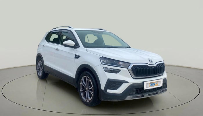 2022 Skoda KUSHAQ STYLE 1.0L TSI AT (6 AIRBAGS), Petrol, Automatic, 30,413 km, Right Front Diagonal