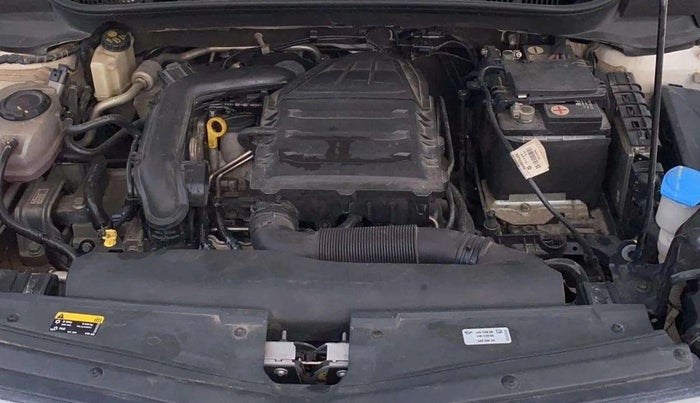 2022 Skoda KUSHAQ STYLE 1.0L TSI AT (6 AIRBAGS), Petrol, Automatic, 30,413 km, Open Bonet