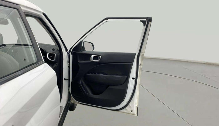 2020 Hyundai VENUE SX 1.0 TURBO, Petrol, Manual, 57,336 km, RHS Front Door