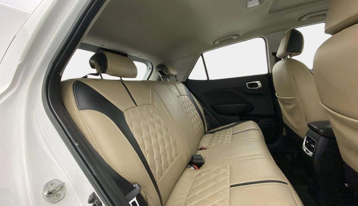 2020 Hyundai VENUE SX 1.0 TURBO, Petrol, Manual, 57,336 km, Right Side Rear Door Cabin