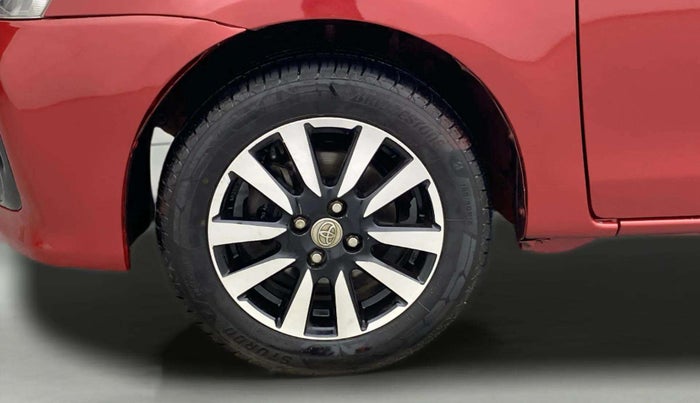 2018 Toyota Etios Liva VX DUAL TONE, Petrol, Manual, 72,449 km, Left Front Wheel