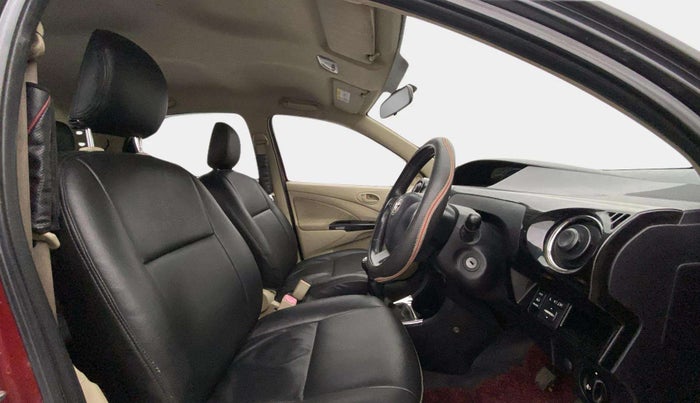 2018 Toyota Etios Liva VX DUAL TONE, Petrol, Manual, 72,449 km, Right Side Front Door Cabin