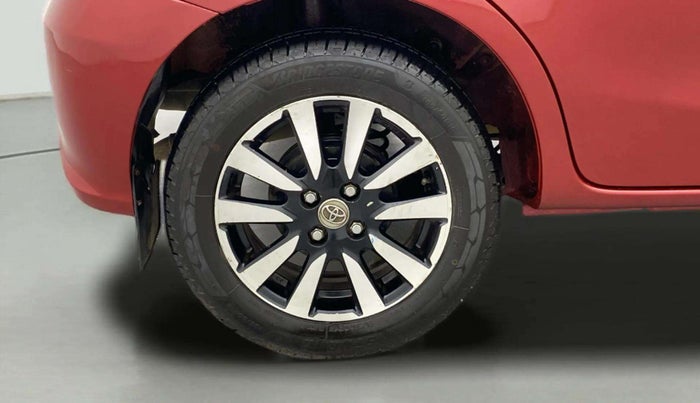 2018 Toyota Etios Liva VX DUAL TONE, Petrol, Manual, 72,449 km, Right Rear Wheel