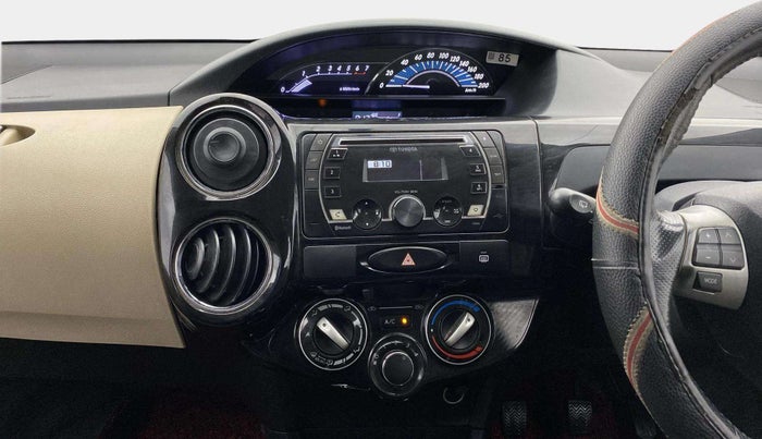 2018 Toyota Etios Liva VX DUAL TONE, Petrol, Manual, 72,449 km, Air Conditioner