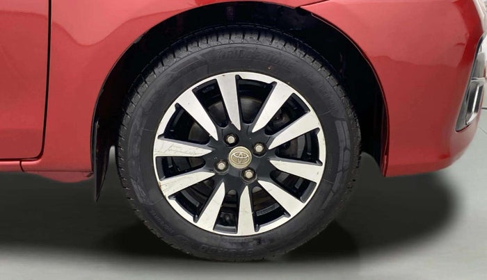 2018 Toyota Etios Liva VX DUAL TONE, Petrol, Manual, 72,449 km, Right Front Wheel