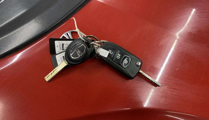 2019 Tata NEXON XMA DIESEL, Diesel, Automatic, 88,114 km, Key Close Up