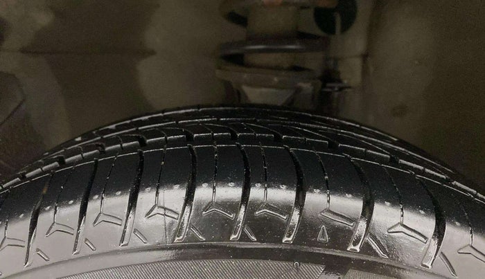 2017 Maruti Alto K10 VXI (O) AMT, Petrol, Automatic, 28,493 km, Left Front Tyre Tread