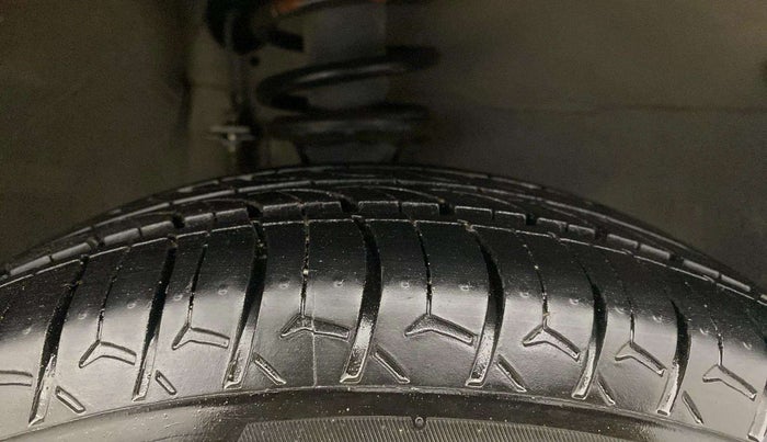 2017 Maruti Alto K10 VXI (O) AMT, Petrol, Automatic, 28,493 km, Right Front Tyre Tread