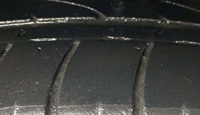 2019 Hyundai Creta SX AT 1.6 PETROL, Petrol, Automatic, 1,04,941 km, Right Front Tyre Tread