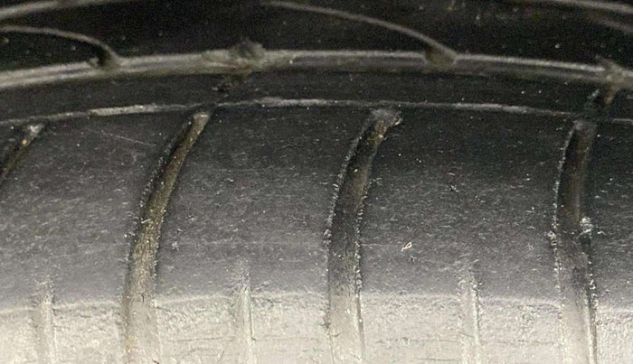 2019 Hyundai Creta SX AT 1.6 PETROL, Petrol, Automatic, 1,04,941 km, Left Front Tyre Tread