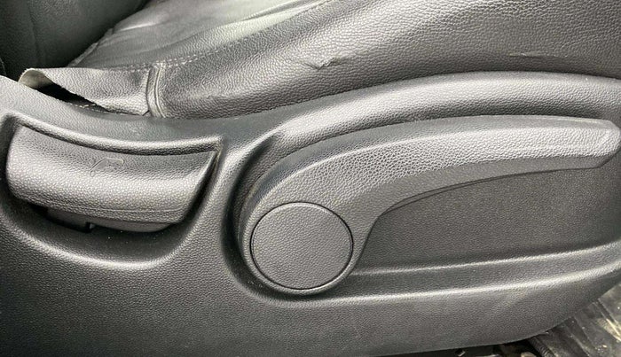 2019 Hyundai Creta SX AT 1.6 PETROL, Petrol, Automatic, 1,04,941 km, Driver Side Adjustment Panel