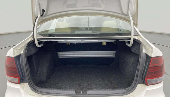 2018 Volkswagen Vento HIGHLINE PLUS 1.2 AT 16 ALLOY, Petrol, Automatic, 91,229 km, Boot Open Zoomed View