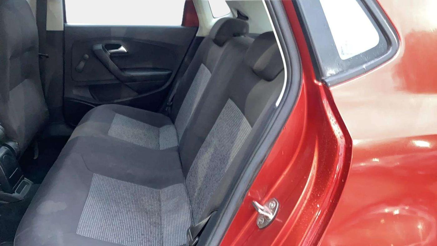2020 Volkswagen Polo TRENDLINE 1.0L, Petrol, Manual, 41,541 km, Right Side Rear Door Cabin