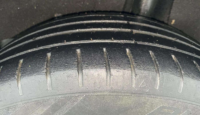 2019 Maruti Baleno ZETA CVT PETROL 1.2, Petrol, Automatic, 86,919 km, Left Rear Tyre Tread