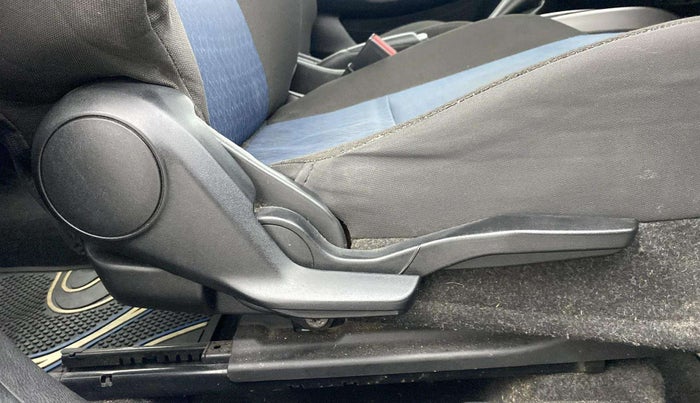 2019 Maruti Baleno ZETA CVT PETROL 1.2, Petrol, Automatic, 86,919 km, Driver Side Adjustment Panel