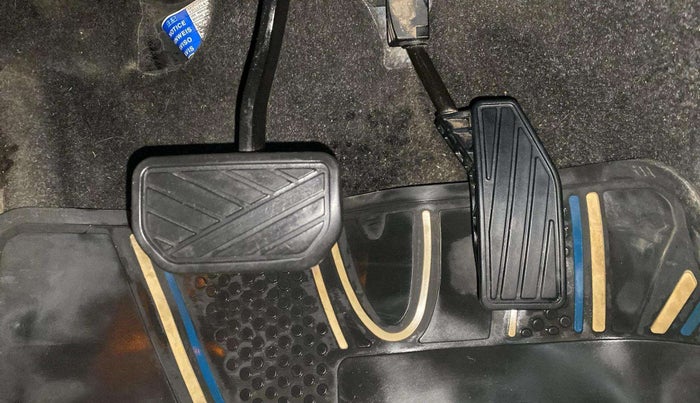 2019 Maruti Baleno ZETA CVT PETROL 1.2, Petrol, Automatic, 86,919 km, Pedals