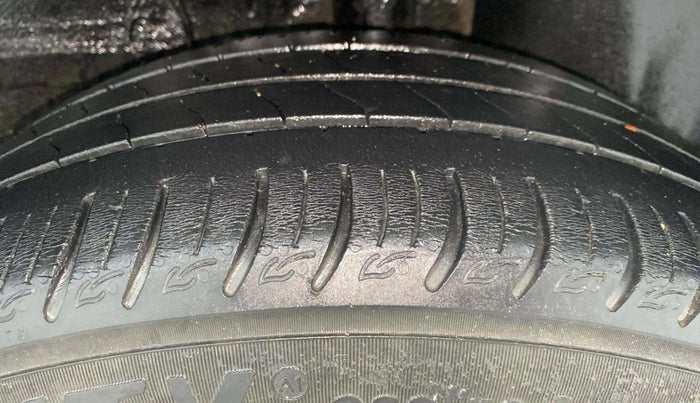 2020 Tata ALTROZ XZ PETROL, Petrol, Manual, 35,037 km, Left Rear Tyre Tread