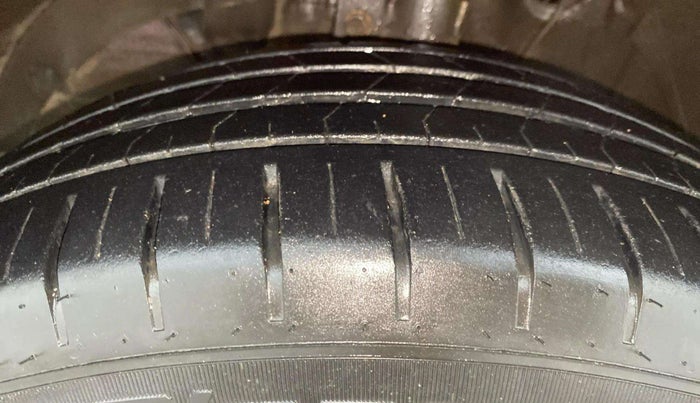 2020 Maruti Baleno ALPHA CVT PETROL 1.2, Petrol, Automatic, 32,444 km, Left Front Tyre Tread