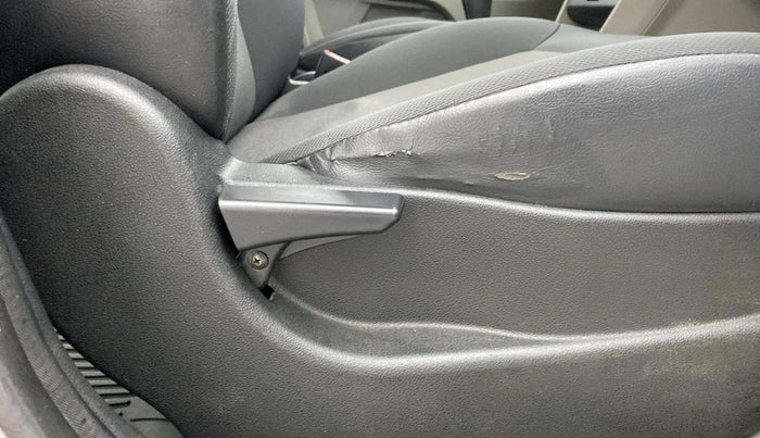 2018 Tata Tiago XT PETROL, Petrol, Manual, 35,609 km, Driver Side Adjustment Panel