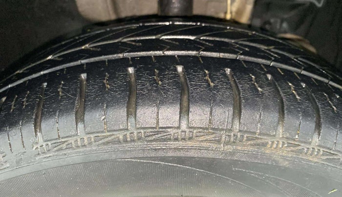 2018 Tata Tiago XT PETROL, Petrol, Manual, 35,609 km, Right Front Tyre Tread