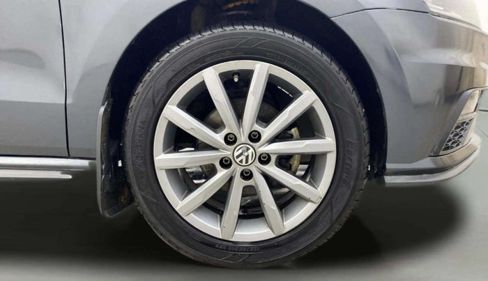 2021 Volkswagen Polo HIGHLINE PLUS 1.0, Petrol, Manual, 46,367 km, Right Front Wheel