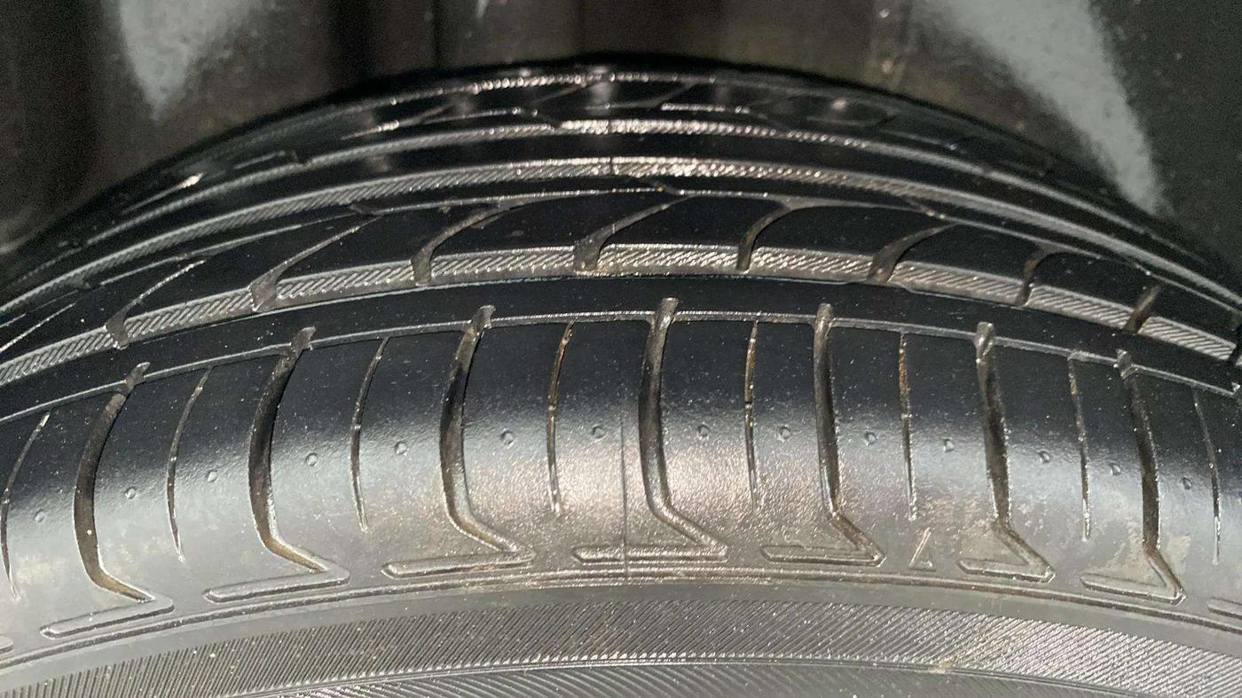 2021 Volkswagen Polo HIGHLINE PLUS 1.0, Petrol, Manual, 46,367 km, Right Rear Tyre Tread