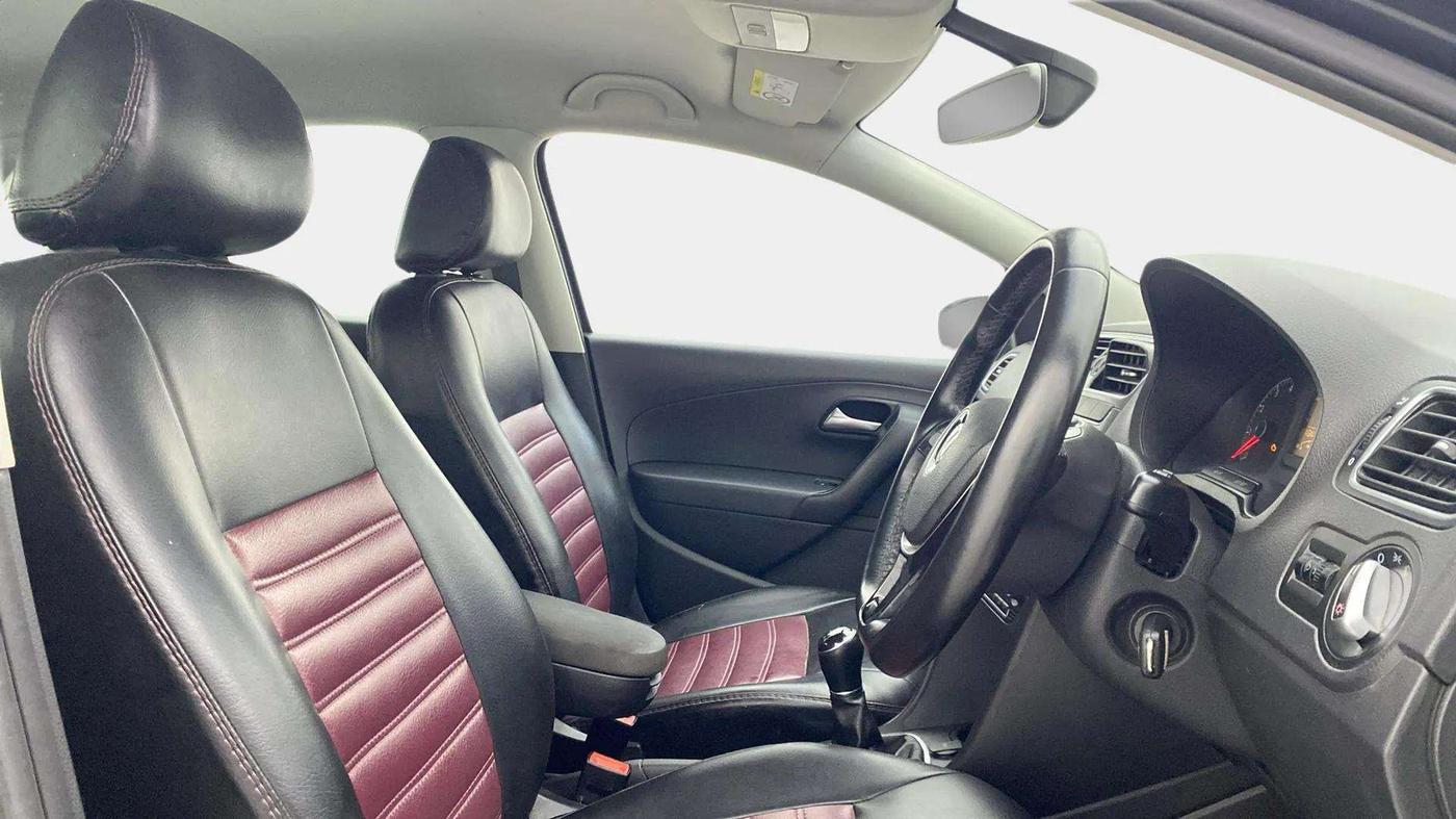 2021 Volkswagen Polo HIGHLINE PLUS 1.0, Petrol, Manual, 46,367 km, Right Side Front Door Cabin