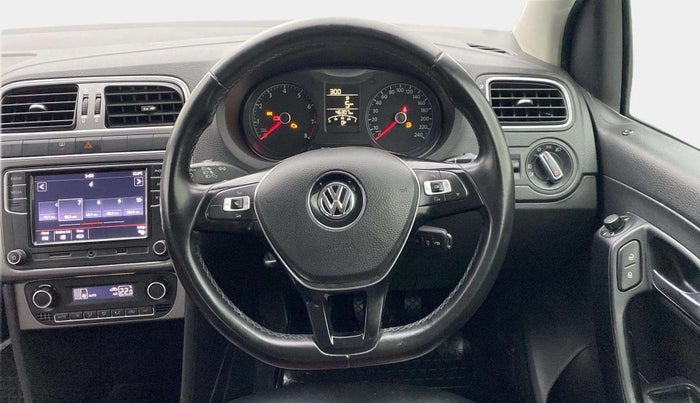 2021 Volkswagen Polo HIGHLINE PLUS 1.0, Petrol, Manual, 46,367 km, Steering Wheel Close Up