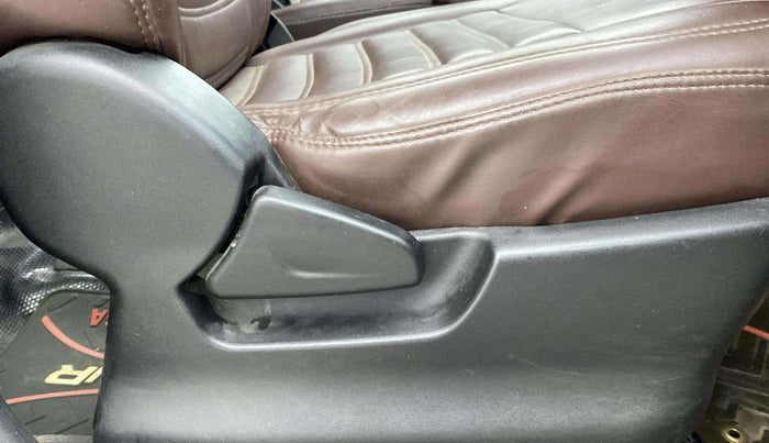 2018 Datsun Redi Go T (O), Petrol, Manual, 41,549 km, Driver Side Adjustment Panel