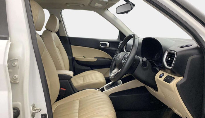 2019 Hyundai VENUE SX PLUS 1.0 TURBO DCT, Petrol, Automatic, 58,481 km, Right Side Front Door Cabin