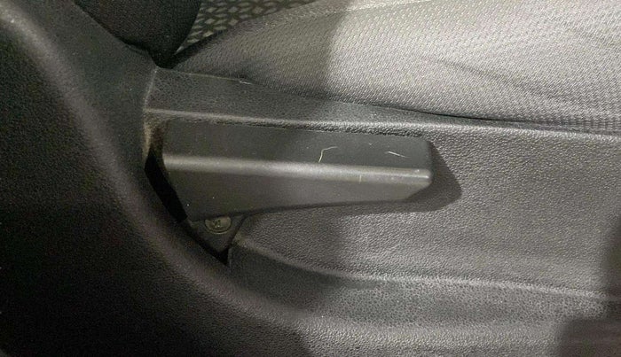 2018 Tata NEXON XT PETROL, Petrol, Manual, 33,424 km, Driver Side Adjustment Panel