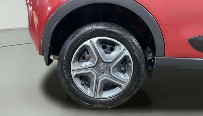 2018 Tata NEXON XT PETROL, Petrol, Manual, 33,424 km, Right Rear Wheel
