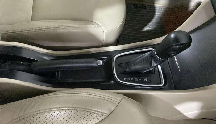 2019 Maruti Ciaz ALPHA  AT 1.5 SHVS PETROL, Petrol, Automatic, 65,834 km, Gear Lever