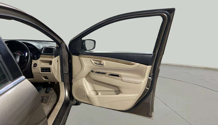 2019 Maruti Ciaz ALPHA  AT 1.5 SHVS PETROL, Petrol, Automatic, 65,834 km, RHS Front Door